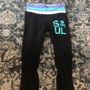 Women’s Lululemon / Soul cycle capris leggings sz4